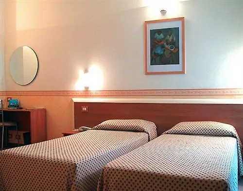 Hotel Corallo Milano 3*,  Italien