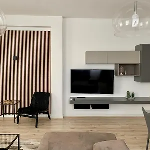  Apartament Aci Boutique Włochy