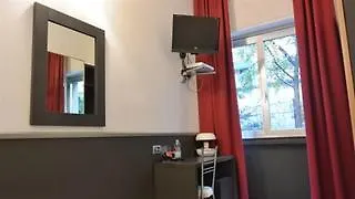 Hotel Corallo Milan 3*,