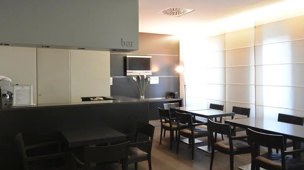 Hotel Corallo Milán 3*,